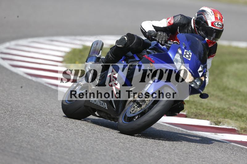 Archiv-2025/49 26.08.2025 Cornu Master School ADR/gruen-vert/87